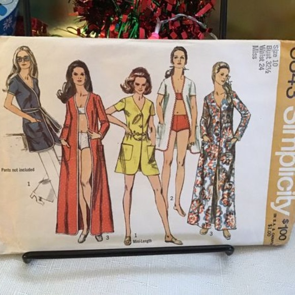 4 Simplicity Vintage Clothes Patterns - Picture 1 of 4